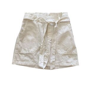 American Eagle Outfitters Paperbag Highwaisted Mini Skirt in Cream size Small